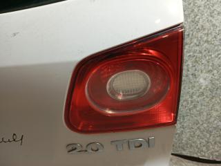 фонарь крышки багажника правый Volkswagen Tiguan 1 поколение (2007 - 2011)
