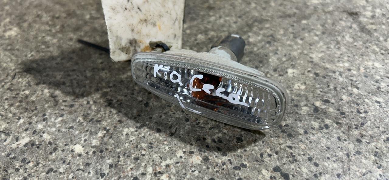 повторитель поворота на крыле левый Kia Ceed 1 поколение (2007 - 2010), 101-0105 - фото №1