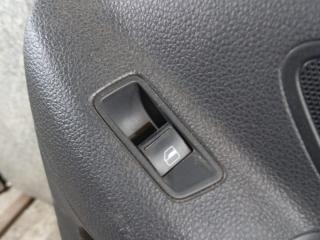 кнопка стеклоподъемника двери задней правой Volkswagen Tiguan 1 поколение (2007 - 2011)