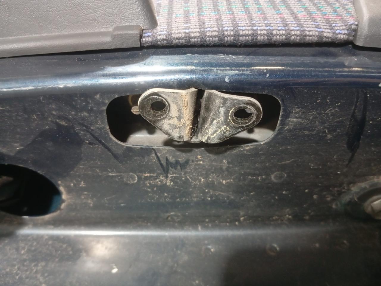 ограничитель открывания двери Toyota Carina E 1 поколение (1992 - 1998) - фото №1