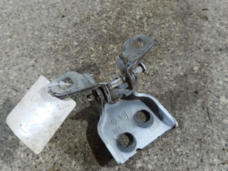 петля двери Dacia Dokker 1 поколение (2012 - 2025)