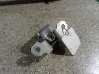 петля двери Renault Scenic 3 поколение 2011