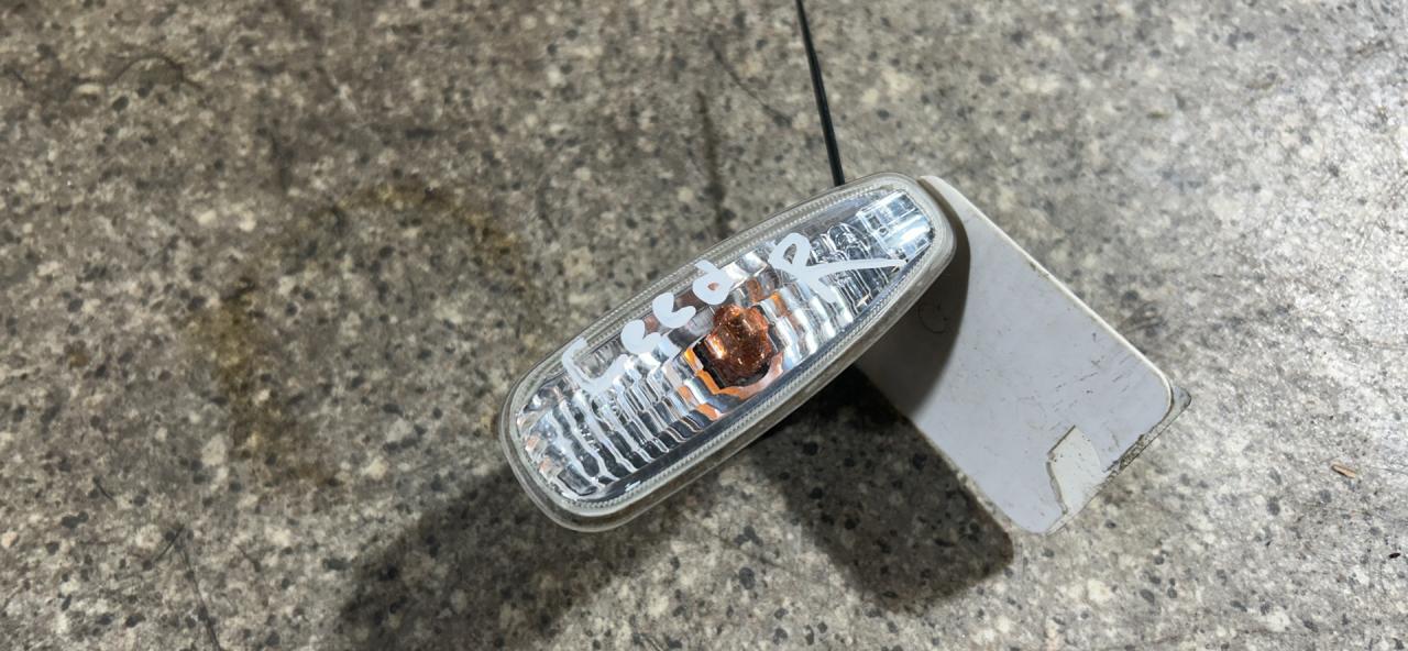 повторитель поворота на крыле правый Kia Ceed 1 поколение (2007 - 2010), 101-0105 - фото №1