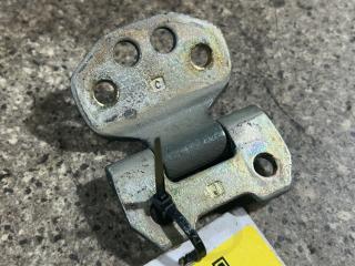 петля двери Mercedes-Benz E-Класс W124 [рестайлинг] (1987 - 1993), седан