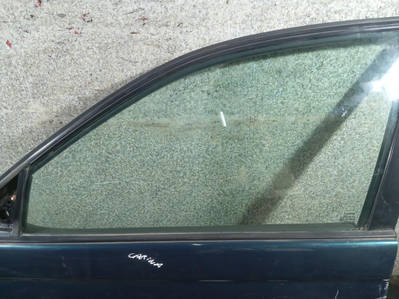 стекло двери передней левой Toyota Carina E 1 поколение (1992 - 1998) - фото №1