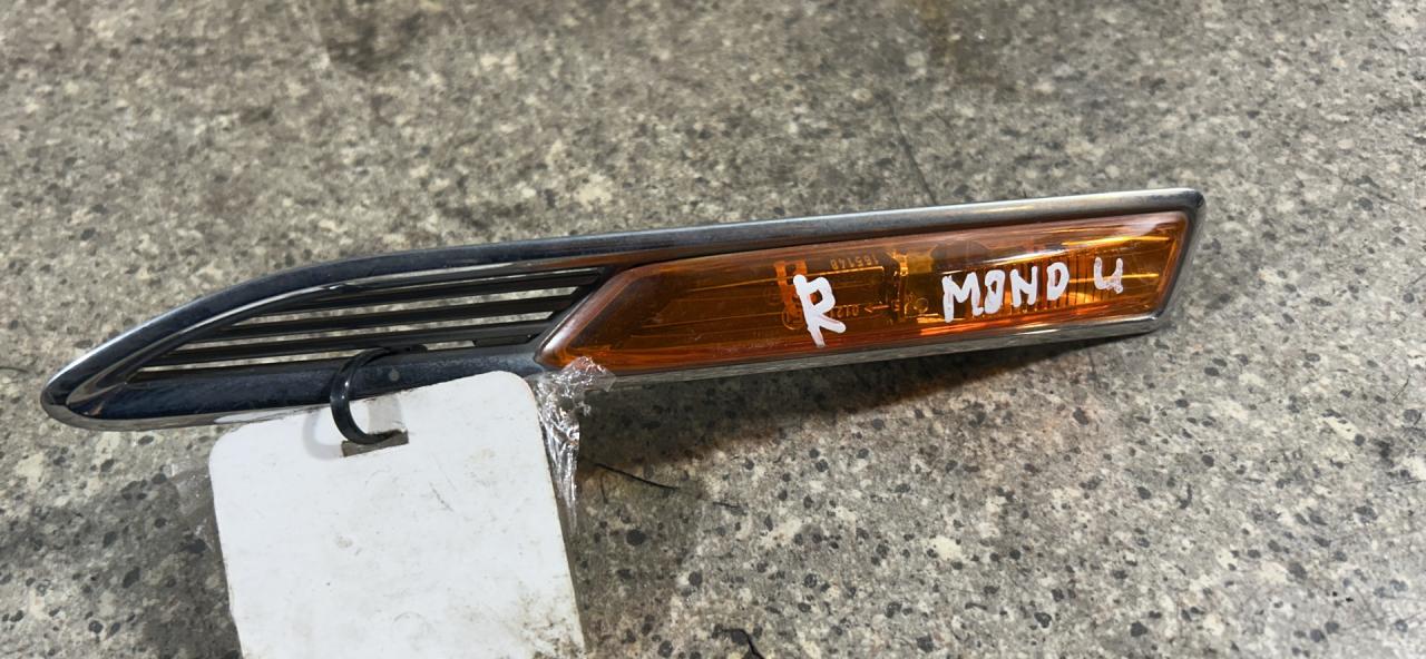 повторитель поворота на крыле правый Ford Mondeo 4 поколение (2007 - 2010), 7S71-13K354-AD - фото №1