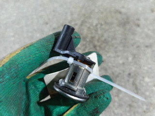 замок двери передней правой Dacia Dokker 1 поколение (2012 - 2025)