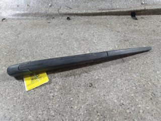 щеткодержатель задний Toyota RAV4 2 поколение (XA20) (2000 - 2003)