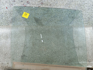 стекло двери задней правой Kia Carens 2 поколение (2006 - 2013)