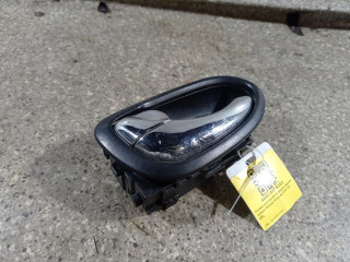 ручка внутренняя задняя левая Nissan Maxima A33 (2000 - 2005)