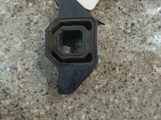 крепление интеркулера Hyundai Sonata NF (2005 - 2008), 2.0 л., CRDi, 28273-27400