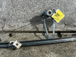 стеклоподъемник задний левый Mercedes-Benz E-Класс W124 [рестайлинг] (1987 - 1993), седан