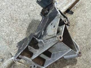 кронштейн генератора Peugeot 607 1 поколение (2000 - 2004), 2.2 л., HDi, 4HX (DW12TED4/FAP), дизель, 5МКПП, 9643834880, 96348179