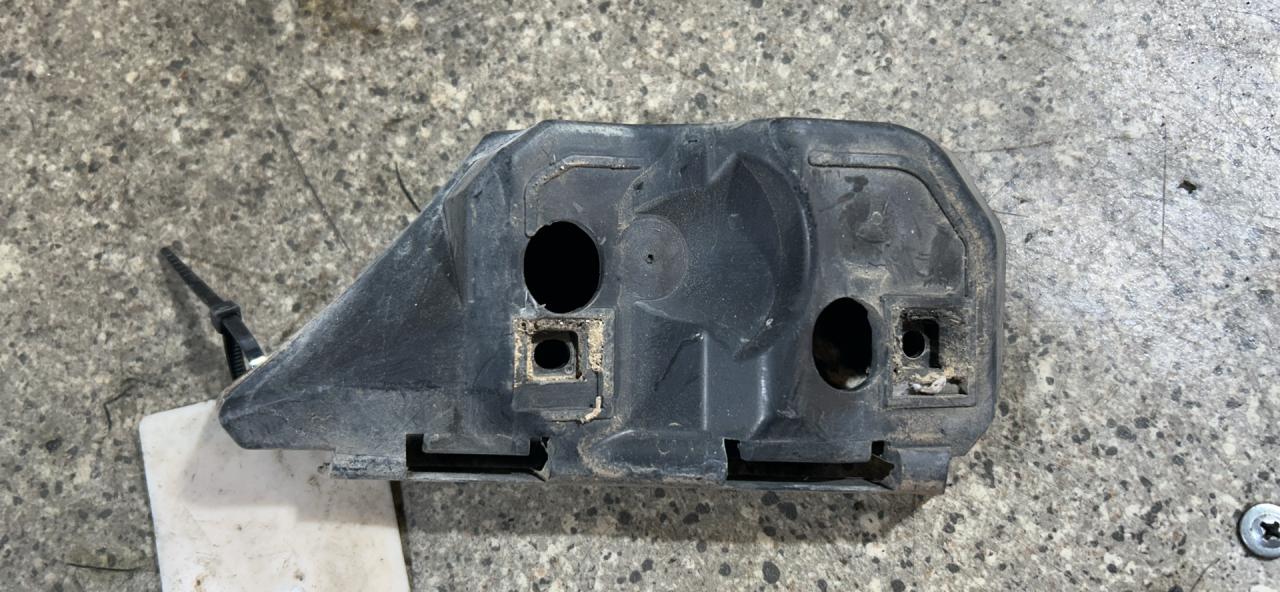 Крепление бампера переднего Volvo S40 2 поколение (2004 - 2007), 30655875 - фото №1