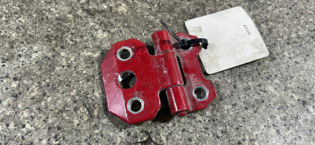 петля двери Mercedes-Benz 190 1 поколение (1982 - 1993) - фото №1