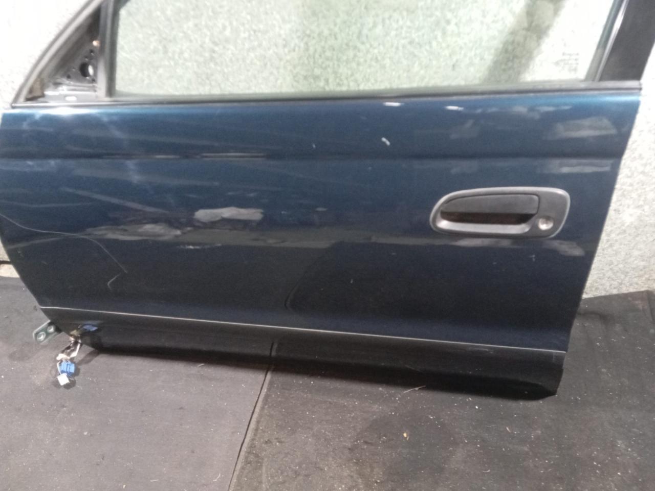 дверь передняя левая Toyota Carina E 1 поколение (1992 - 1998) - фото №1