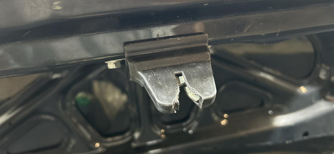 замок багажника Toyota Carina E 1 поколение (1992 - 1998), седан - фото №1