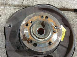 ступица задняя левая Mercedes-Benz E-Класс W124 [рестайлинг] (1987 - 1993), 2.3 л., бензин, задний привод