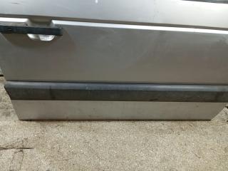 молдинг двери передней правой Volkswagen Passat B3 (1988 - 1997)