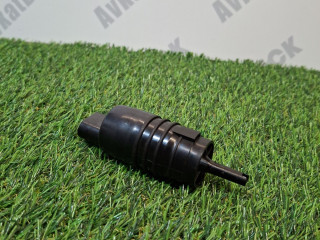 насос (моторчик) омывателя стекла BMW X7 G07 2021, 4.4 л., N63B44D, бензин, АКПП, c27 arktis-grau brillanteffekt, внедорожник 5 дв., полный привод, 67127310147, 7310147