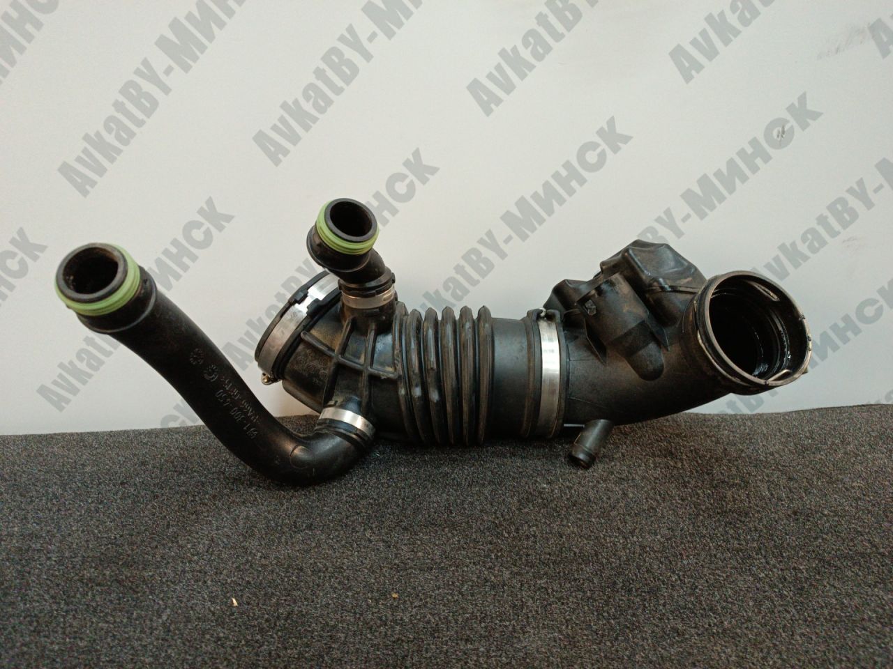 патрубок интеркулера BMW X7 G07 2019, 3.0 л., B58B30C, бензин, АКПП, a96, внедорожник 5 дв., полный привод, 13717643302, 7643302 - фото №1