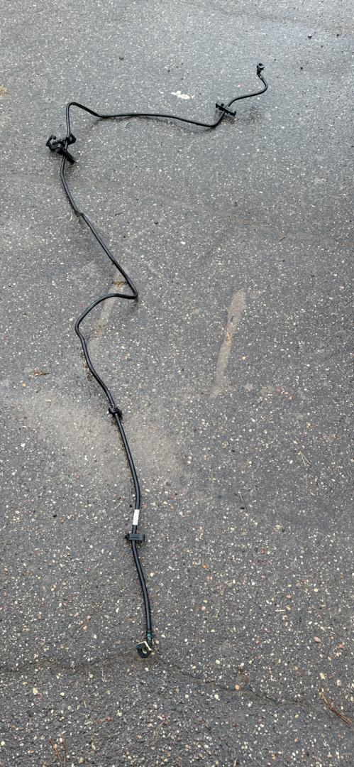 трубка топливная BMW X7 G07 2021, 3.0 л., B58B30C, бензин, АКПП, a96, внедорожник 5 дв., полный привод, 7439948, 16127439948 - фото №1