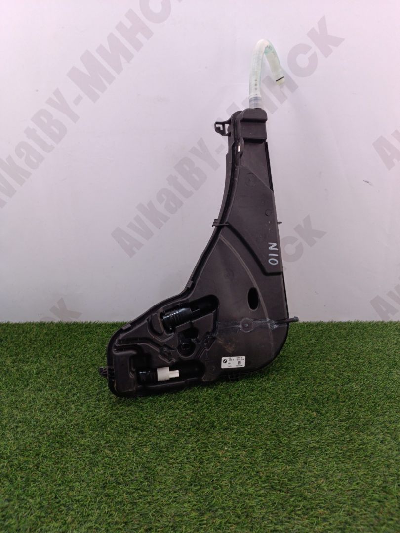 бачок омывателя BMW X7 G07 2019, 3.0 л., B58B30C, бензин, c1m, внедорожник 5 дв., полный привод, 61667499828, 7499828 - фото №1