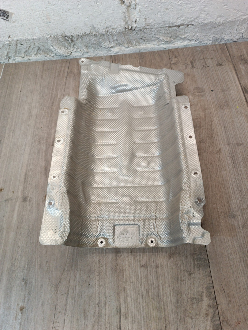 тепловой экран глушителя BMW X5 G05 2019, 3.0 л., B58B30C, бензин, АКПП, a96, внедорожник 5 дв., полный привод, 51487424924, 7424924 - фото №1