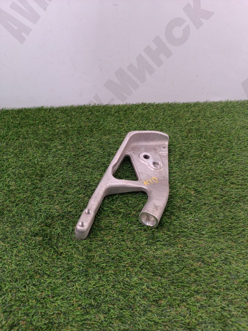 Кронштейн балки BMW X7 G07 2019, 3.0 л., B58B30C, бензин, c1m, внедорожник 5 дв., полный привод, 6878754, 31106878754 - фото №1