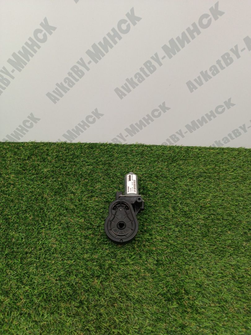 моторчик регулировки сиденья BMW X5 G05 2019, 3.0 л., B58B30C, бензин, АКПП, a96, внедорожник 5 дв., полный привод, 52107314218, 7314218, 937267, 921864, D3908, 937267-106, 1001669605, 921864-104 - фото №1