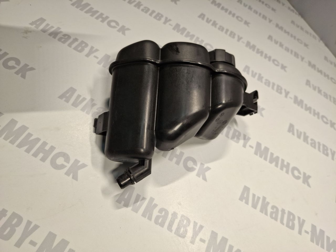 бачок расширительный BMW 5 серия G60/G61 2024, 2.0 л., b48b20s, бензин, АКПП, с4а, седан, полный привод, 17139454334, 9454334 - фото №1