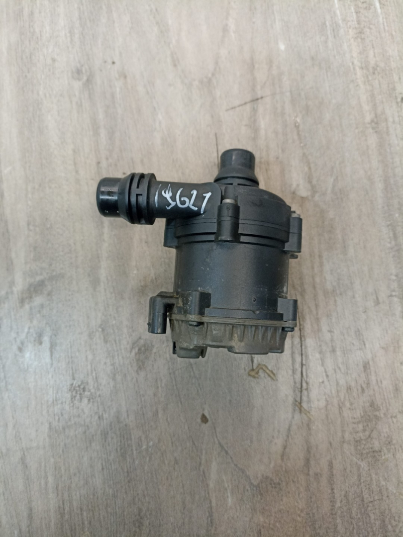 насос антифриза дополнительный BMW X7 G07 2019, 4.4 л., N63B44D, бензин, АКПП, 416, внедорожник 5 дв., полный привод, 8638237, 11518638237 - фото №1