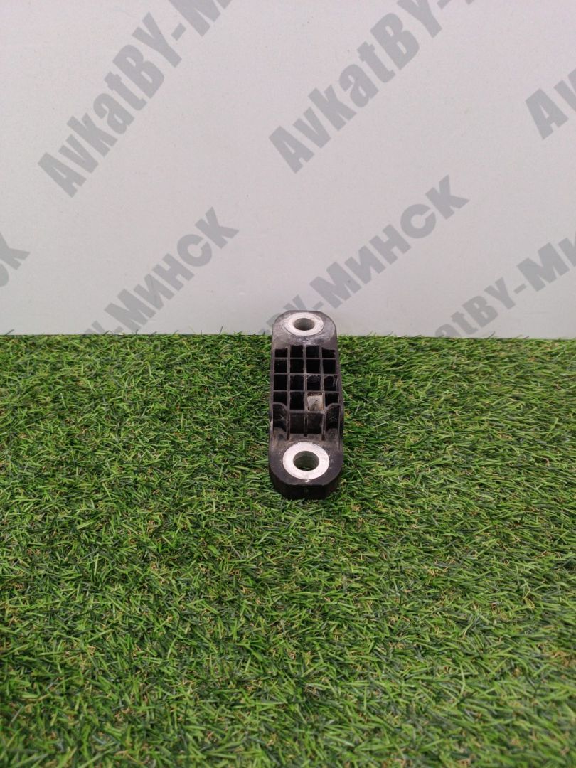 крепление стабилизатора / втулки стабилизатора BMW X7 G07 2019, 3.0 л., B58B30C, бензин, АКПП, a96, внедорожник 5 дв., полный привод, 31356861471, 6861471 - фото №1