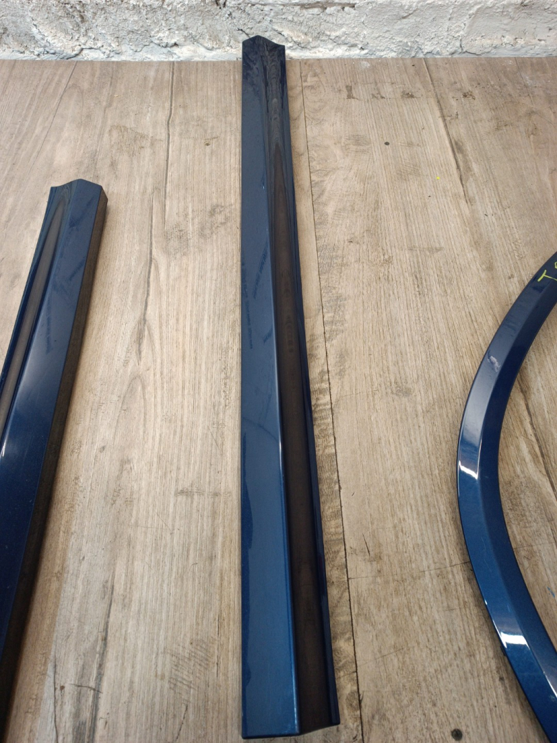 молдинг двери передней левой BMW X3 G01 2020, 3.0 л., B58B30B, бензин, c1m, внедорожник 5 дв., полный привод, 51138064795, 8064795 - фото №1