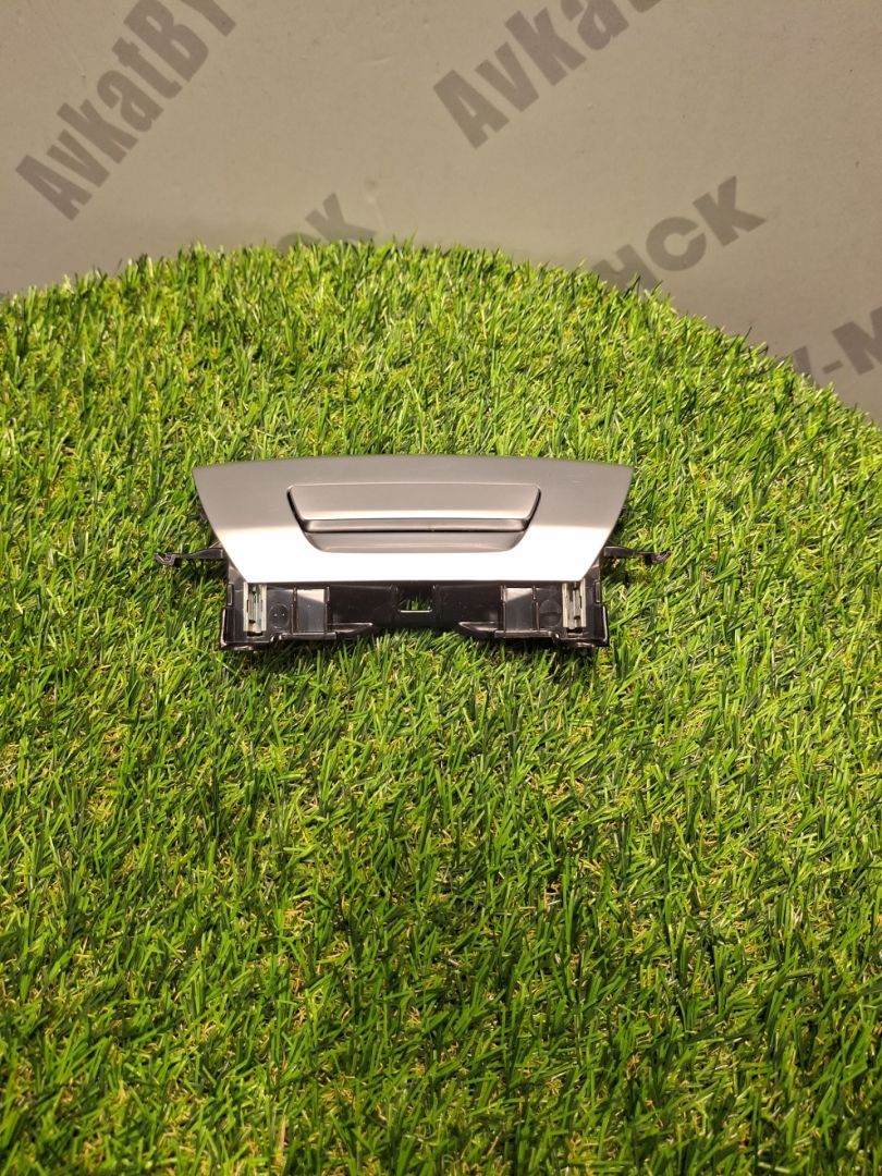 замок бардачка BMW X7 G07 2021, 3.0 л., B58B30C, бензин, АКПП, a96, внедорожник 5 дв., полный привод, 51166816350, 6816350 - фото №1