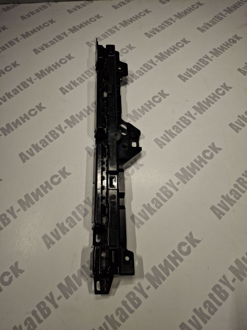 Кронштейн крепления порога BMW 5 серия G60/G61 2024, 2.0 л., b48b20s, бензин, АКПП, с4а, седан, полный привод, 51775A1C2B8, 5A1C2B8 - фото №1