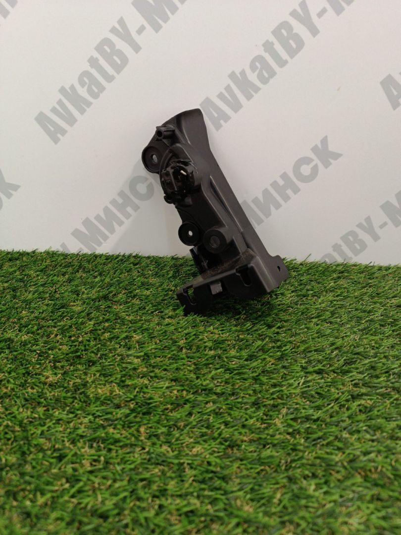 механизм открытия капота (кронштейн в салоне) BMW X7 G07 2021, 4.4 л., N63B44D, бензин, АКПП, c27 arktis-grau brillanteffekt, внедорожник 5 дв., полный привод, 51437434345, 7434345 - фото №1