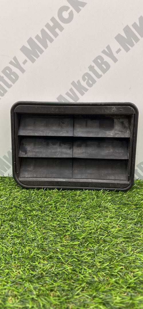 решетка вентиляции багажника BMW X7 G07 2019, 3.0 л., B58B30C, бензин, АКПП, a96, внедорожник 5 дв., полный привод, 64229176945, 9176945 - фото №1