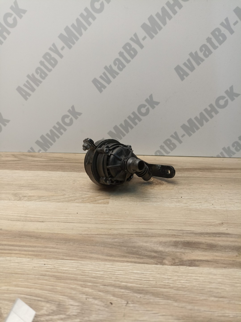 насос антифриза дополнительный BMW X4 M F98 2021, 3.0 л., s58b30a, бензин, АКПП, donington-grau metallic (c28), внедорожник 5 дв., 11518651287, 8651287 - фото №1