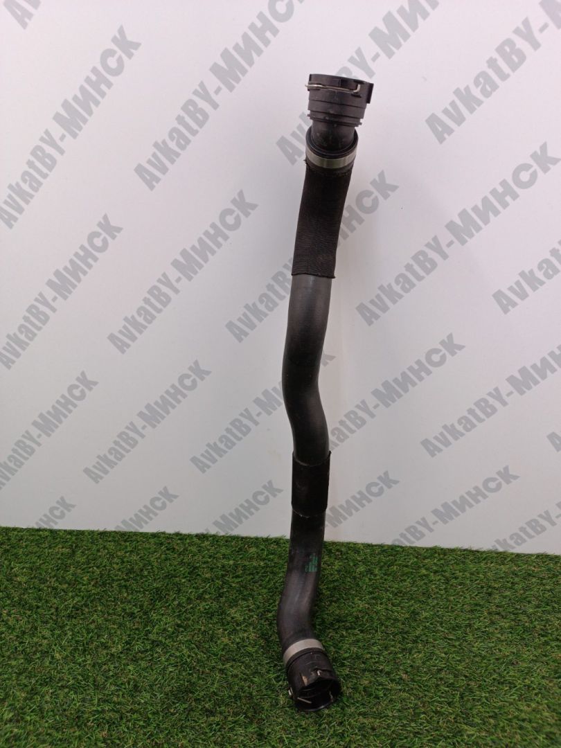 патрубок радиатора BMW X7 G07 2019, 3.0 л., B58B30C, бензин, АКПП, a96, внедорожник 5 дв., полный привод, 8689256, 17128689256 - фото №1