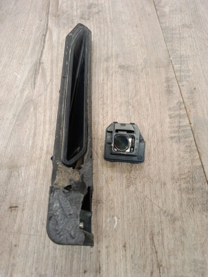 фонарь освещения пространства для ног BMW 5 серия G60/G61 2024, 2.0 л., b48b20s, бензин, АКПП, с4а, седан, полный привод, 5A70DA7, 63145A70DA7, 5A70D97, 63175A70D97 - фото №1