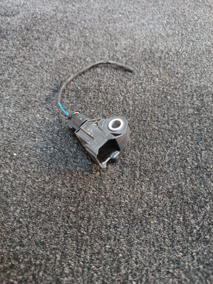 датчик ускорения BMW X7 G07 2019, 3.0 л., B58B30C, бензин, АКПП, a96, внедорожник 5 дв., полный привод, 65779341546, 9341546 - фото №1