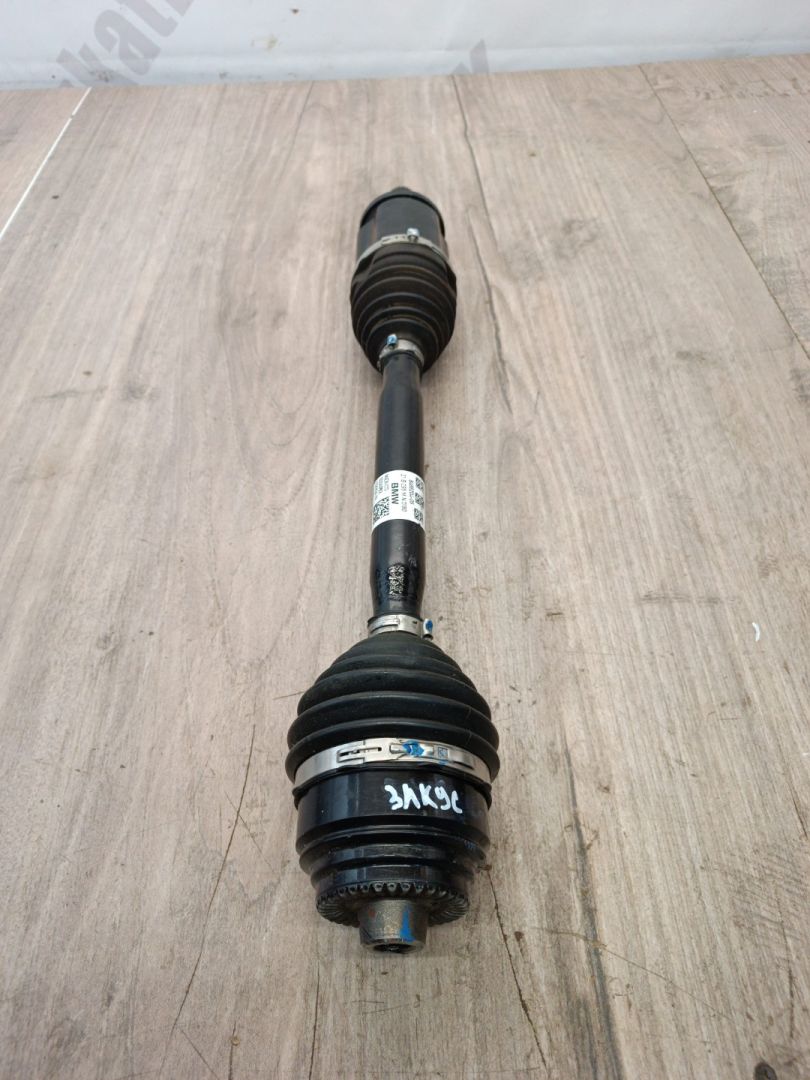 полуось передняя правая (приводной вал, ШРУС) BMW X7 G07 2019, 3.0 л., B58B30C, бензин, АКПП, a96, внедорожник 5 дв., полный привод, 31608486204, 8486204 - фото №1