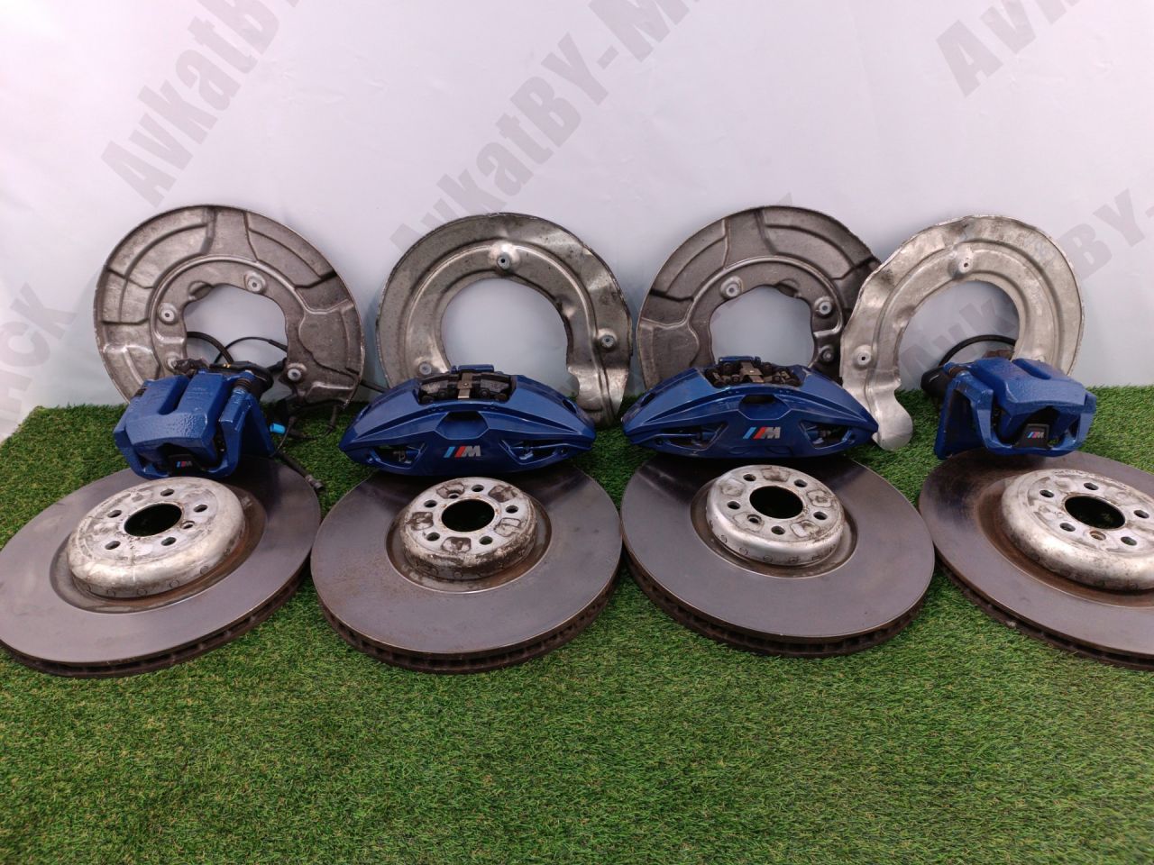 комплект тормозов BMW X7 G07 2021, 4.4 л., N63B44D, бензин, АКПП, c27 arktis-grau brillanteffekt, внедорожник 5 дв., полный привод, 6887397, 6887398, 34116887397, 34116887398, 34216871258, 6871258, 34216871257, 6871257, 34106897365, 6897365, 34106897366, 6897366, 34206882997, 6882997, 34206882998, 6882998 - фото №1