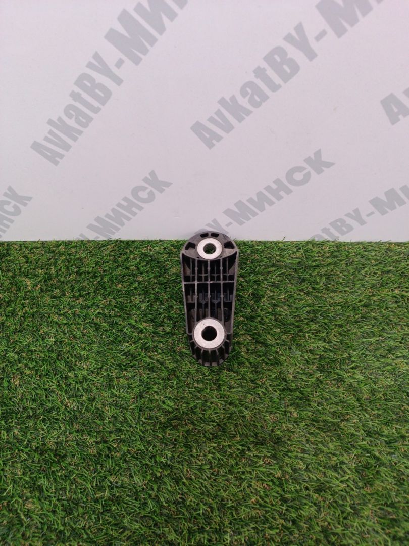 крепление стабилизатора / втулки стабилизатора BMW i5 G60 2023, электро, a300, седан, задний привод, правый руль, 33506888788, 6888788 - фото №1