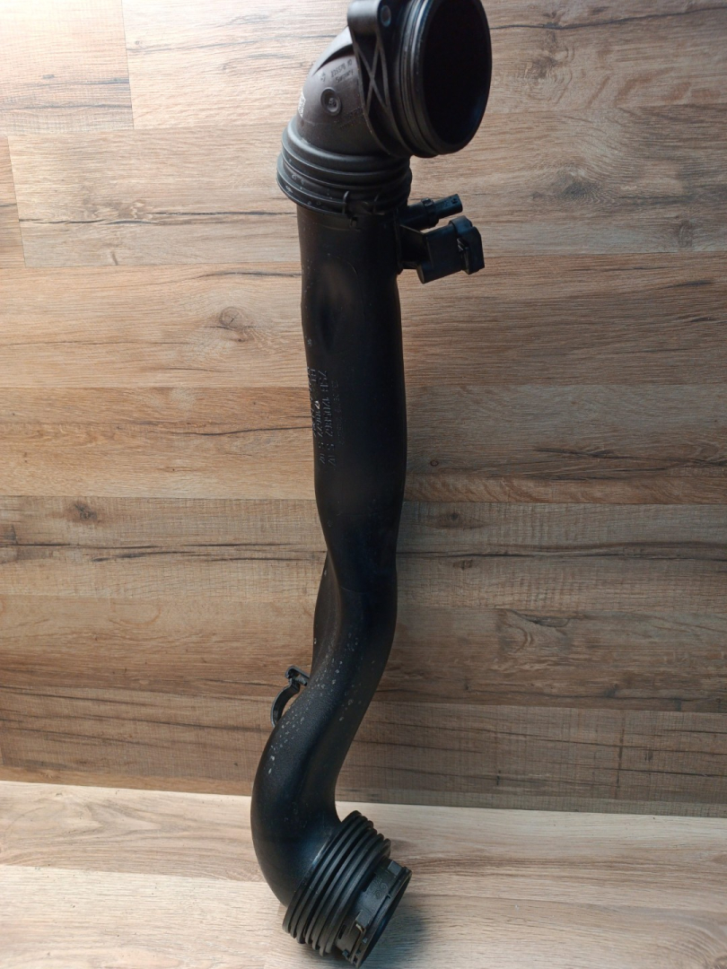 патрубок интеркулера BMW X3 G01 2020, 3.0 л., B58B30B, бензин, c1m, внедорожник 5 дв., полный привод, 13718651066, 8651066, 1205862 - фото №1