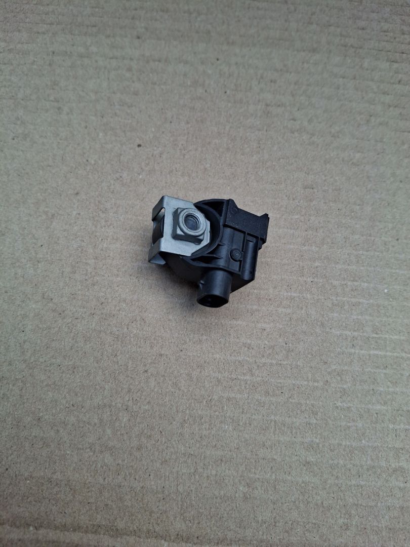 датчик удара BMW X7 G07 2021, 3.0 л., B58B30C, бензин, АКПП, a96, внедорожник 5 дв., полный привод, 67779314520, 9314520 - фото №1