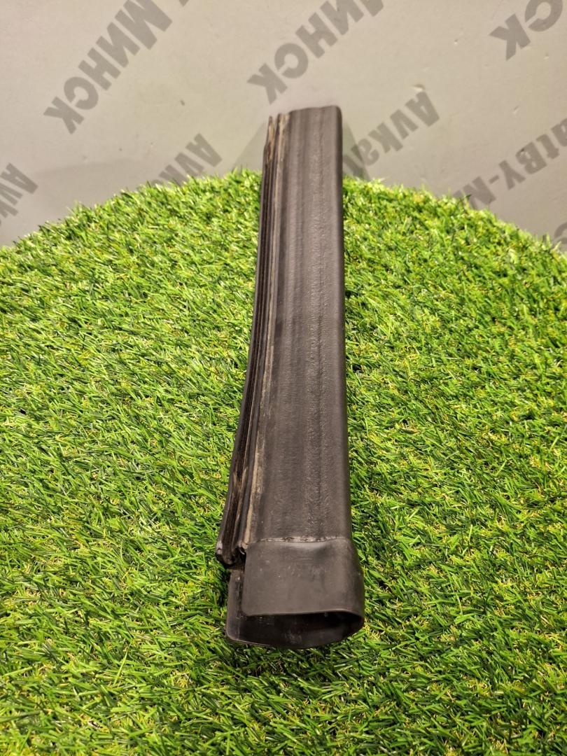 уплотнитель жабо BMW X7 G07 2021, 3.0 л., B58B30C, бензин, АКПП, a96, внедорожник 5 дв., полный привод, 7425427, 51767425427 - фото №1