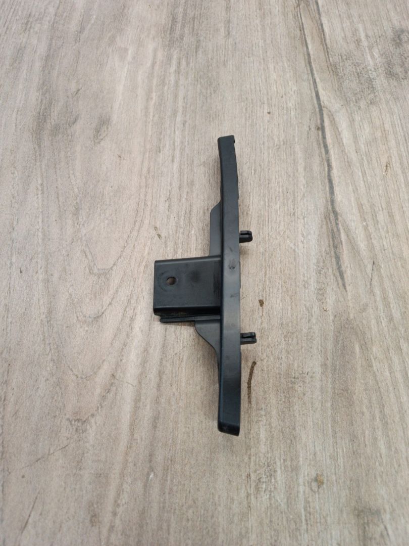 Крепление бампера переднего BMW 5 серия G60/G61 2024, 2.0 л., b48b20s, бензин, АКПП, с4а, седан, полный привод, 51119879295, 9879295 - фото №1