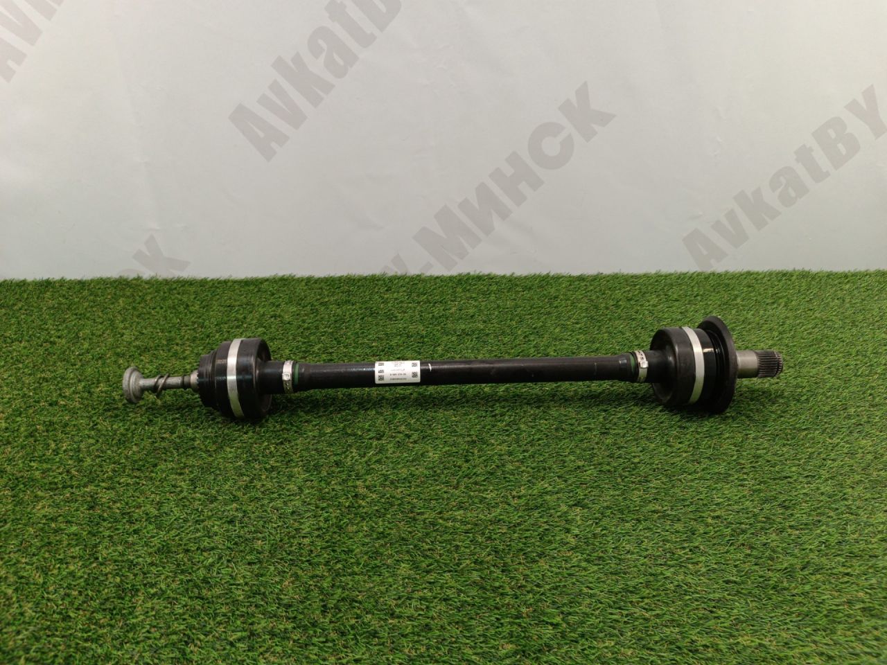 полуось задняя (приводной вал, ШРУС) BMW X7 G07 2021, 4.4 л., N63B44D, бензин, АКПП, c27 arktis-grau brillanteffekt, внедорожник 5 дв., полный привод, 8689579, 33208689579 - фото №1